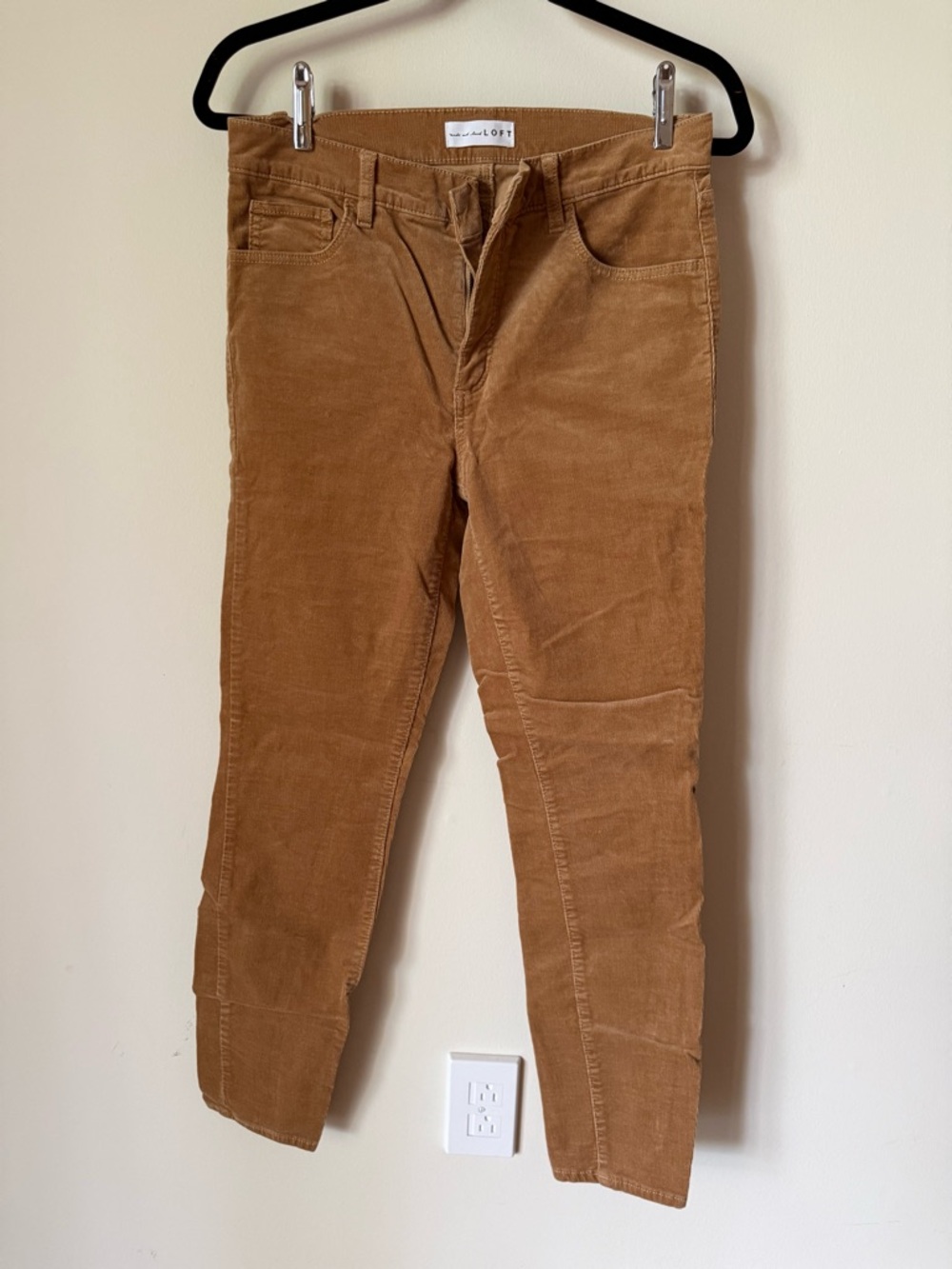 LOFT Camel Corduroy Pants Slim Straight Ankle Cropped Fall Minimalist Size 6